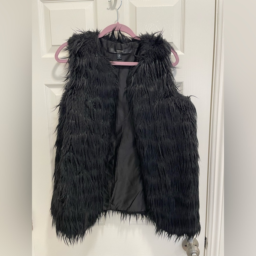 Kensie Black Faux Fur Vest
